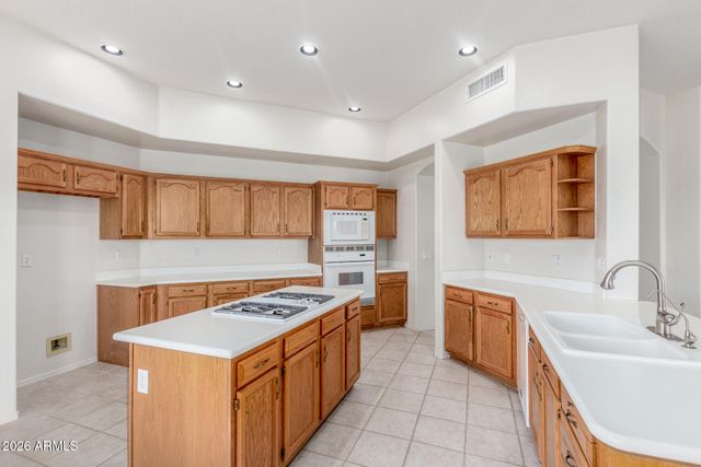 3430 N MOUNTAIN Ridge 13, Mesa, AZ 85207