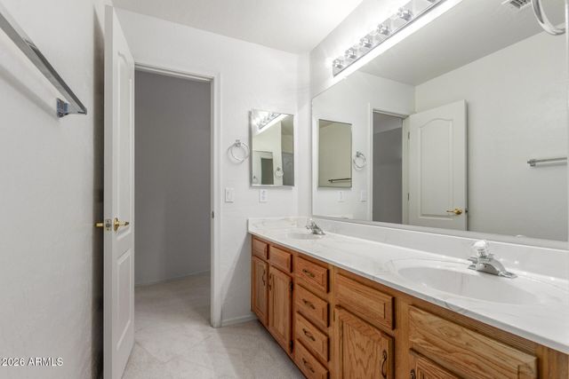 3430 N MOUNTAIN Ridge 13, Mesa, AZ 85207