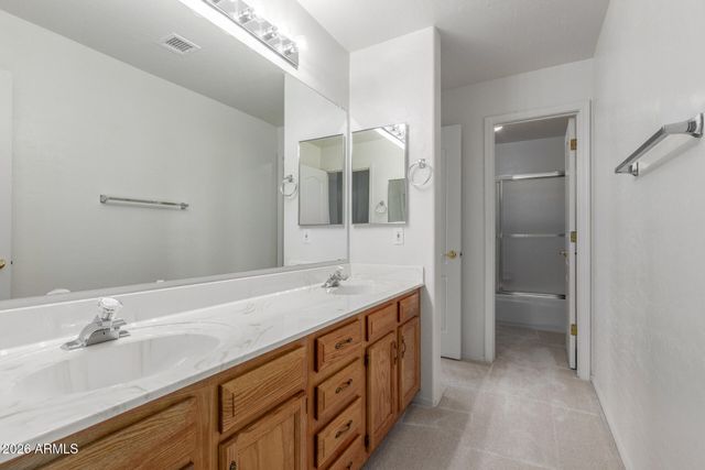 3430 N MOUNTAIN Ridge 13, Mesa, AZ 85207