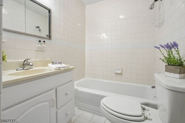 14 Mellon Ave, West Orange Twp., NJ 07052