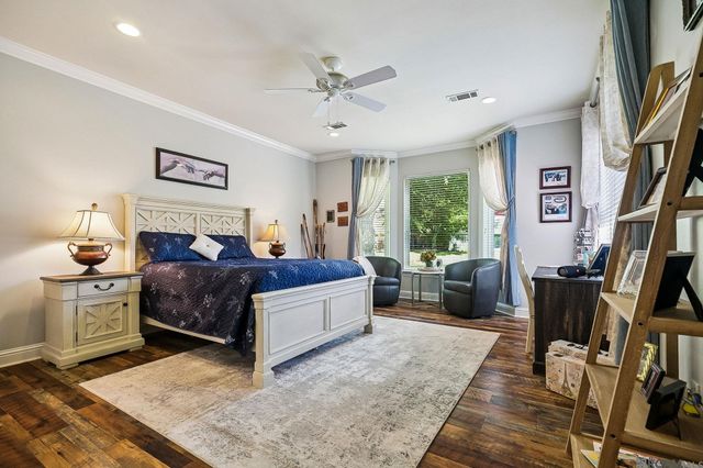 6009 Courtyard Dr, Gonzales, LA 70737