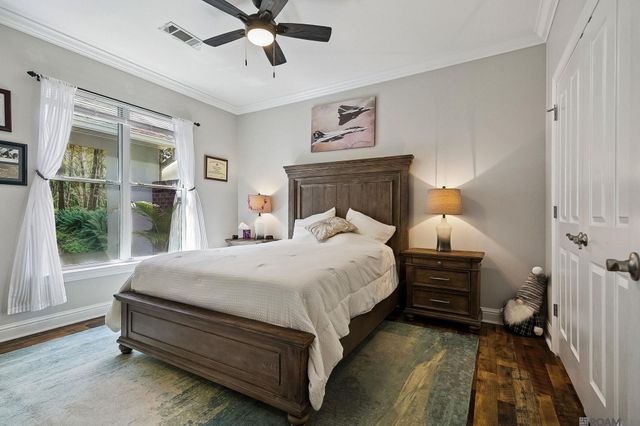 6009 Courtyard Dr, Gonzales, LA 70737