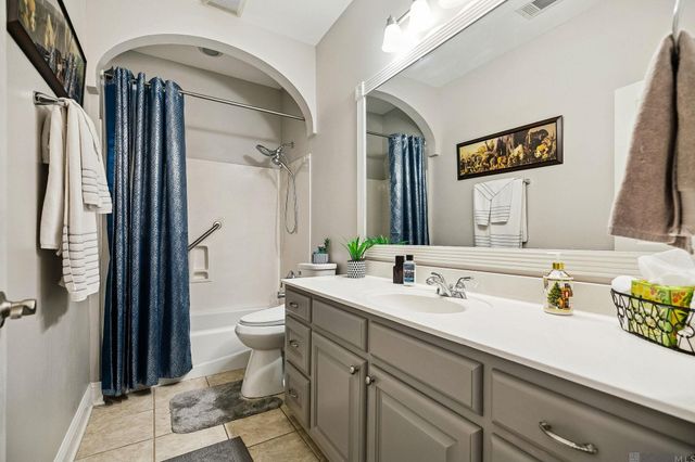 6009 Courtyard Dr, Gonzales, LA 70737