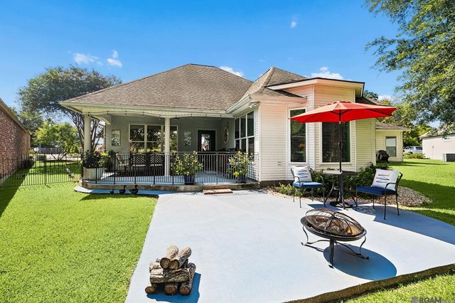 6009 Courtyard Dr, Gonzales, LA 70737