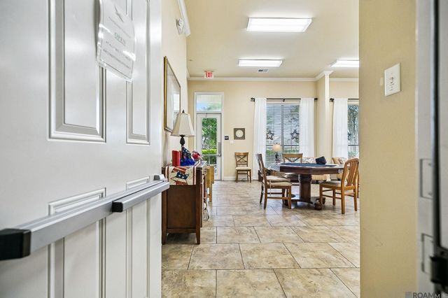 6009 Courtyard Dr, Gonzales, LA 70737