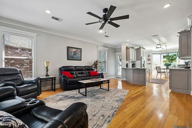 6009 Courtyard Dr, Gonzales, LA 70737