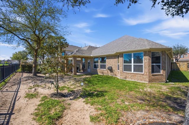 26046 N Kings Mill Lane, Kingwood, TX 77339