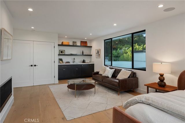 3516 Terrace View Drive, Encino, CA 91436