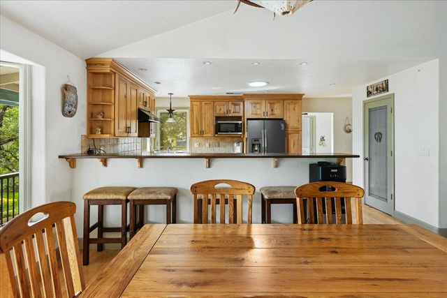 12242 Woodacre Rd, Grass Valley, CA 95949