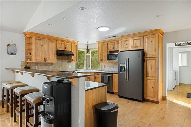 12242 Woodacre Rd, Grass Valley, CA 95949