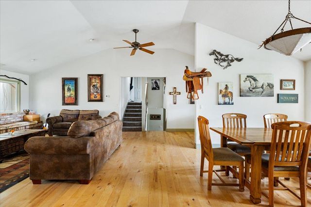 12242 Woodacre Rd, Grass Valley, CA 95949