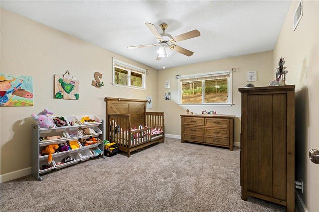 12242 Woodacre Rd, Grass Valley, CA 95949