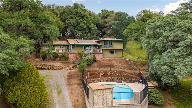 12242 Woodacre Rd, Grass Valley, CA 95949