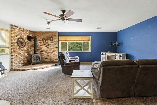 12242 Woodacre Rd, Grass Valley, CA 95949