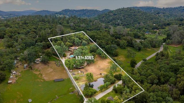 12242 Woodacre Rd, Grass Valley, CA 95949