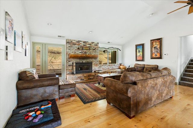 12242 Woodacre Rd, Grass Valley, CA 95949