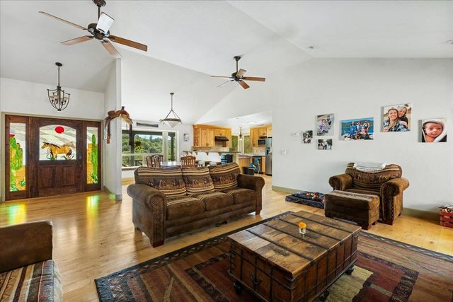 12242 Woodacre Rd, Grass Valley, CA 95949