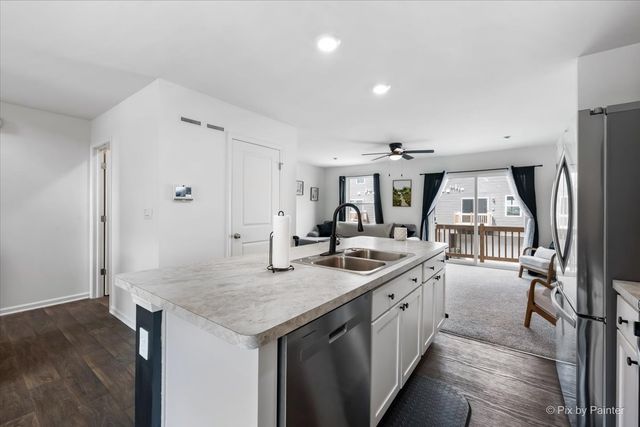 1107 Briar Glen Court, Hampshire, IL 60140