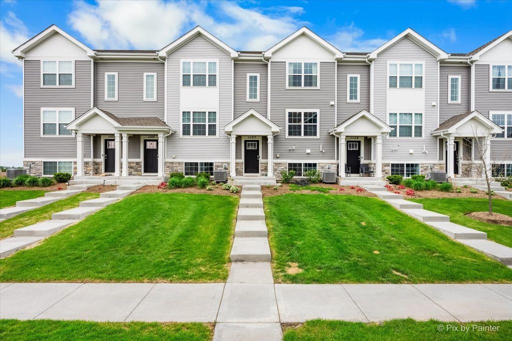 1107 Briar Glen Court, Hampshire, IL 60140