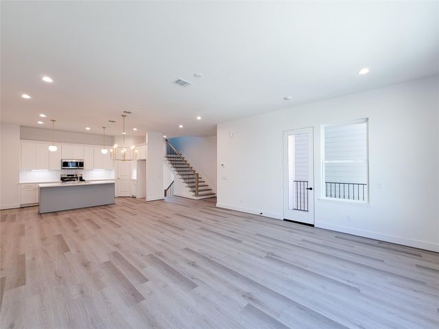7705 Earl Rudder Way, Houston, TX 77055