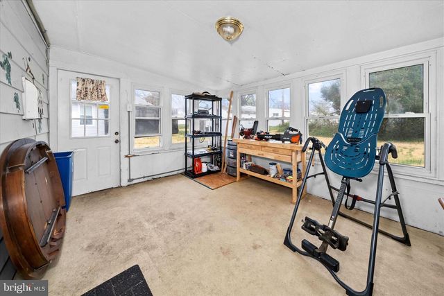 101 N BROWNLEAF RD, Newark, DE 19713