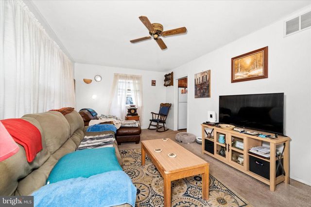 101 N BROWNLEAF RD, Newark, DE 19713
