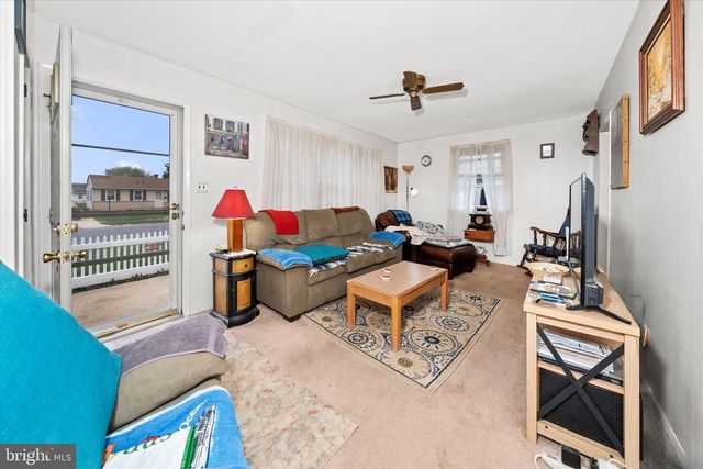 101 N BROWNLEAF RD, Newark, DE 19713
