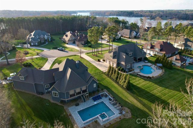 147 Castle Drive, Mooresville, NC 28117