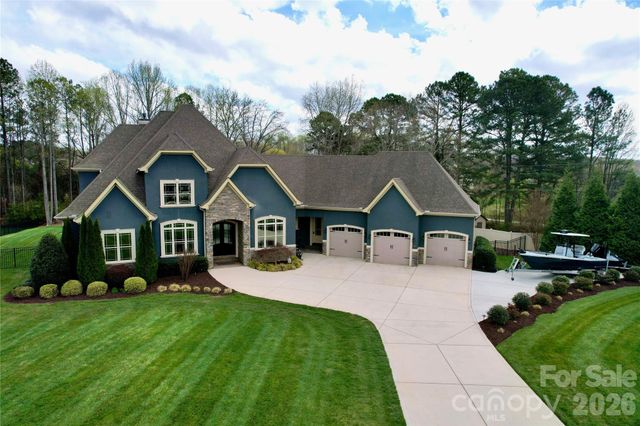 147 Castle Drive, Mooresville, NC 28117