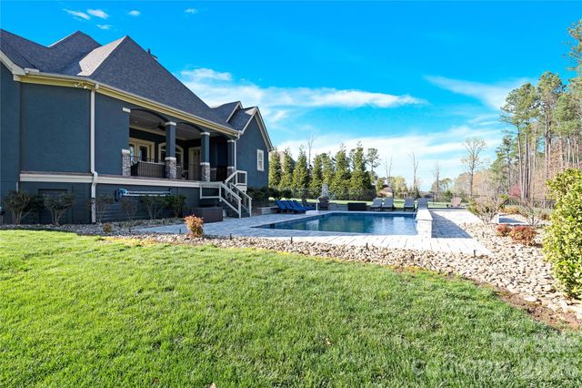 147 Castle Drive, Mooresville, NC 28117