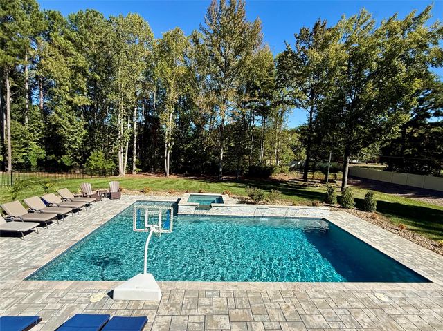 147 Castle Drive, Mooresville, NC 28117