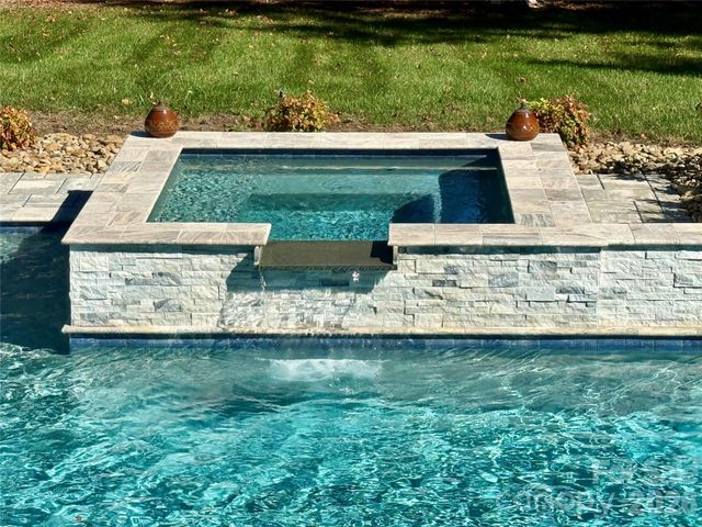 147 Castle Drive, Mooresville, NC 28117