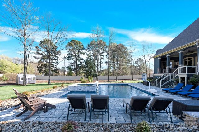 147 Castle Drive, Mooresville, NC 28117