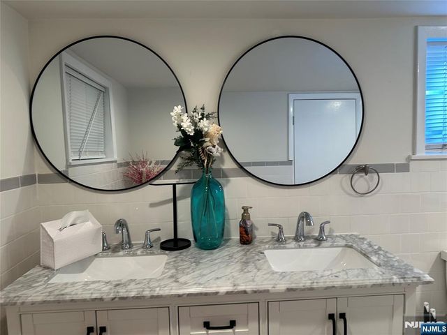 19 1st Street, Lodi, NJ 07644