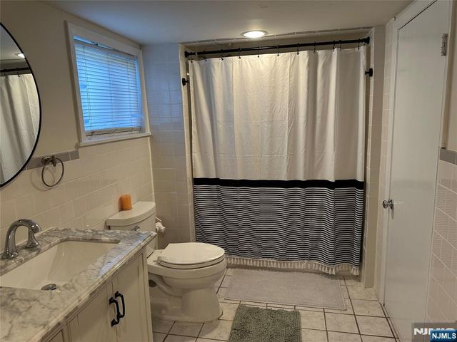 19 1st Street, Lodi, NJ 07644