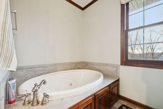 516 Rhotons Chapel Rd, Manchester, TN 37355