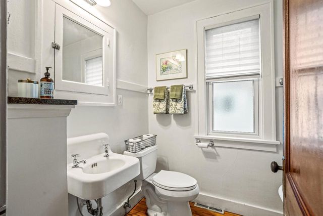 3936 N Frederick AVENUE, Shorewood, WI 53211