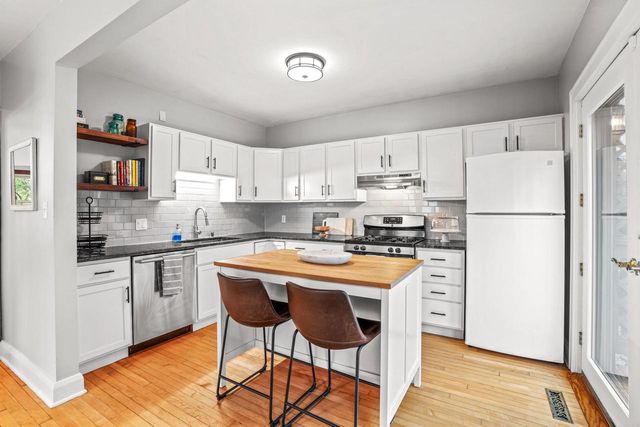 3936 N Frederick AVENUE, Shorewood, WI 53211