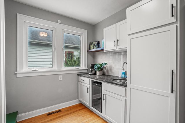 3936 N Frederick AVENUE, Shorewood, WI 53211