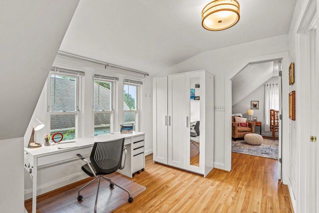 3936 N Frederick AVENUE, Shorewood, WI 53211
