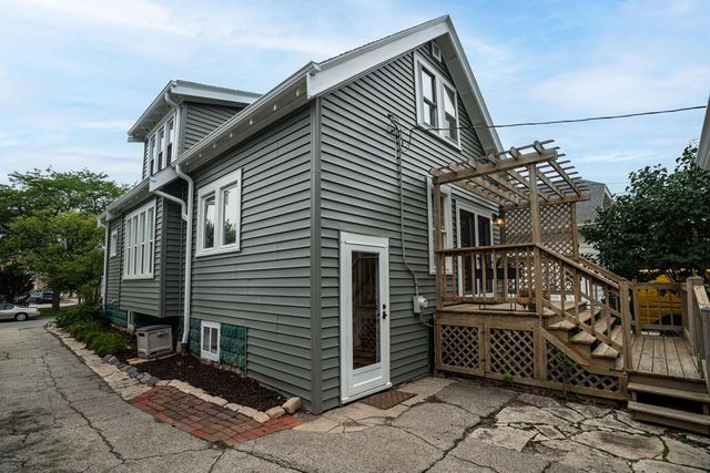 3936 N Frederick AVENUE, Shorewood, WI 53211