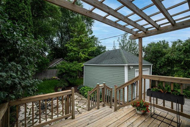 3936 N Frederick AVENUE, Shorewood, WI 53211