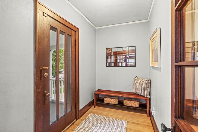 3936 N Frederick AVENUE, Shorewood, WI 53211