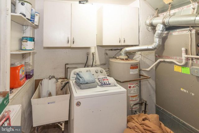 8109 HILLENDALE RD, Baltimore, MD 21234