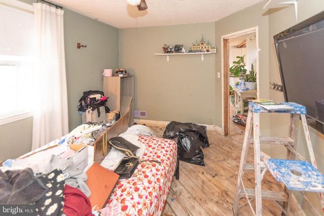 8109 HILLENDALE RD, Baltimore, MD 21234