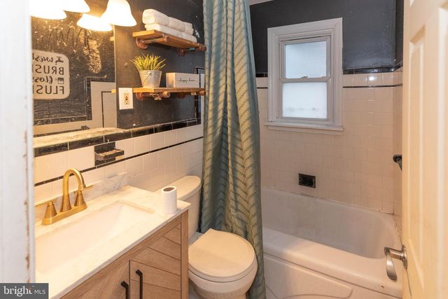 8109 HILLENDALE RD, Baltimore, MD 21234