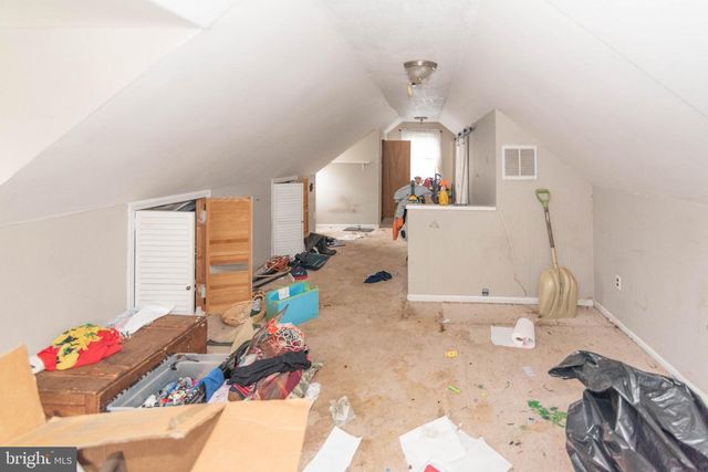 8109 HILLENDALE RD, Baltimore, MD 21234