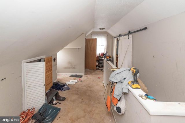 8109 HILLENDALE RD, Baltimore, MD 21234