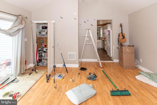 8109 HILLENDALE RD, Baltimore, MD 21234