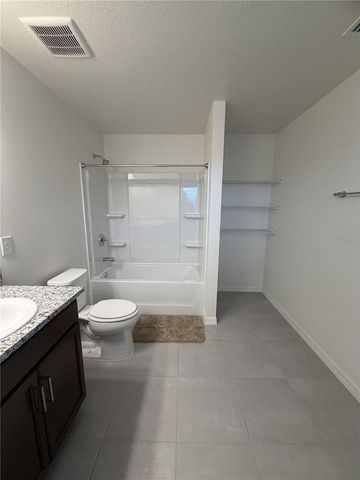 8328 WILDER PINES AVENUE, Lakeland, FL 33809